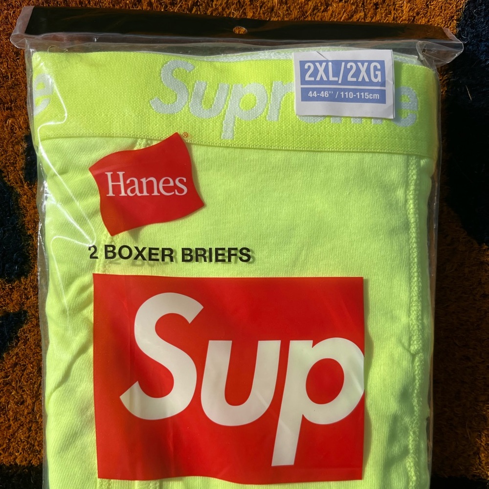 **SOLD** Supreme SS23 Hanes Boxer Briefs Flourscent Yellow XXL IN HAND